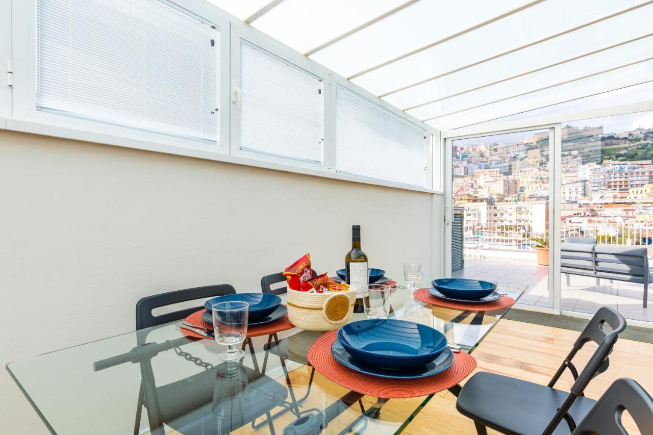 Seaview Terrace 360°& Elegant Loft Apartment เนเปิลส์ ภายนอก รูปภาพ