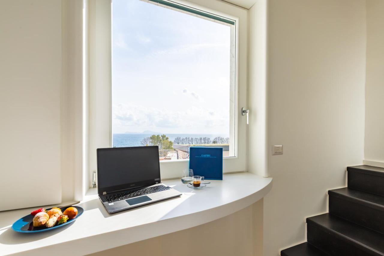 Seaview Terrace 360°& Elegant Loft Apartment เนเปิลส์ ภายนอก รูปภาพ