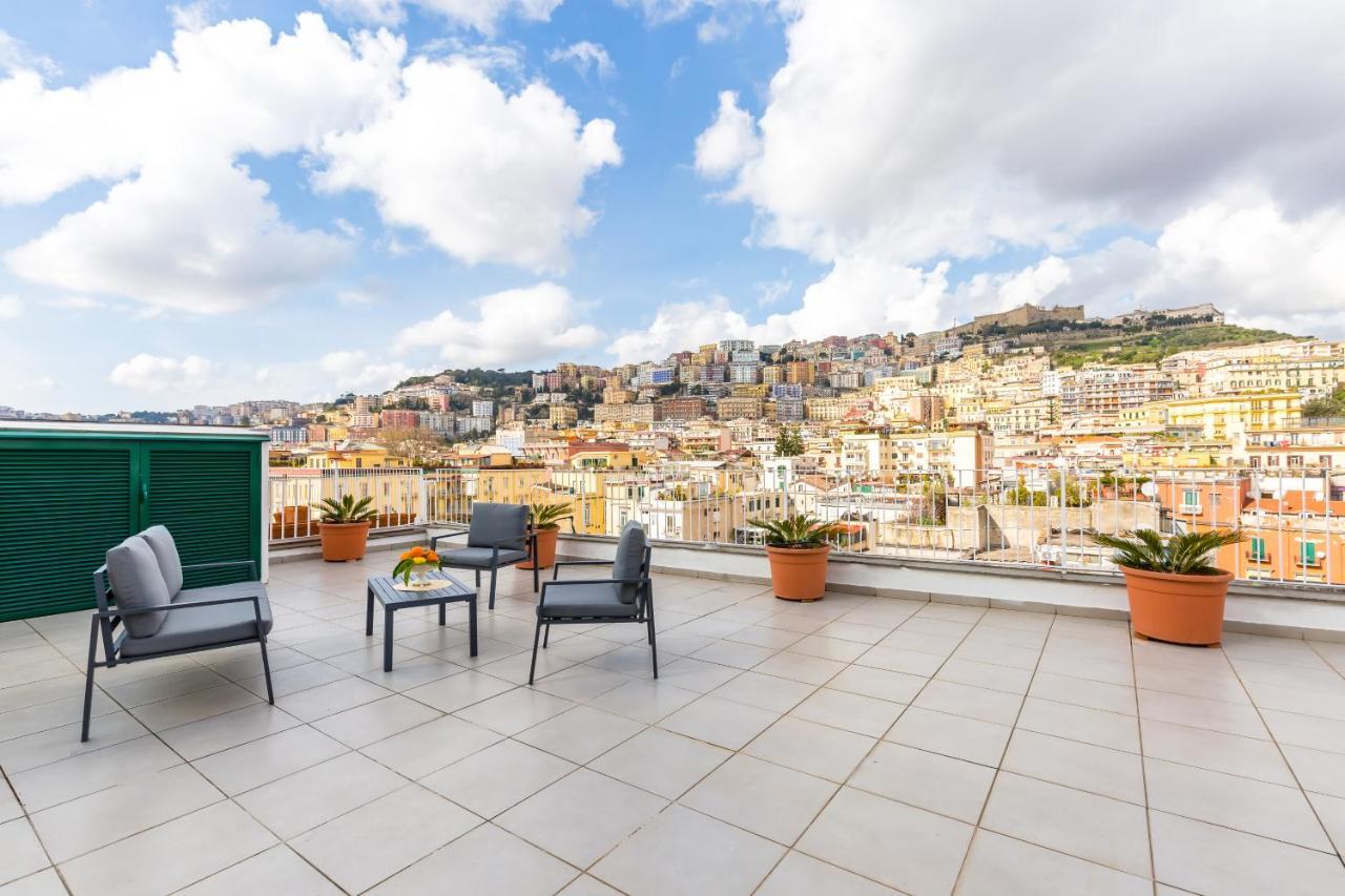 Seaview Terrace 360°& Elegant Loft Apartment เนเปิลส์ ภายนอก รูปภาพ