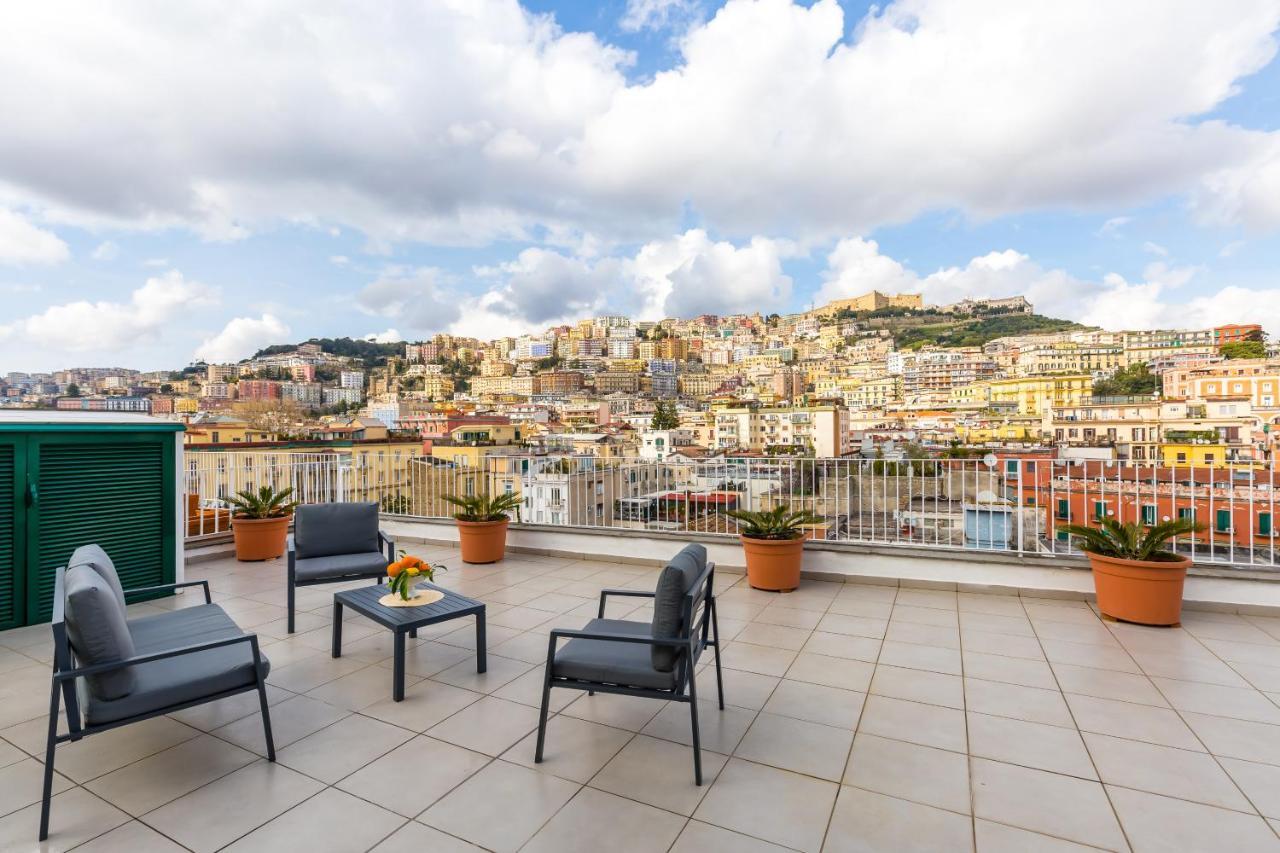 Seaview Terrace 360°& Elegant Loft Apartment เนเปิลส์ ภายนอก รูปภาพ