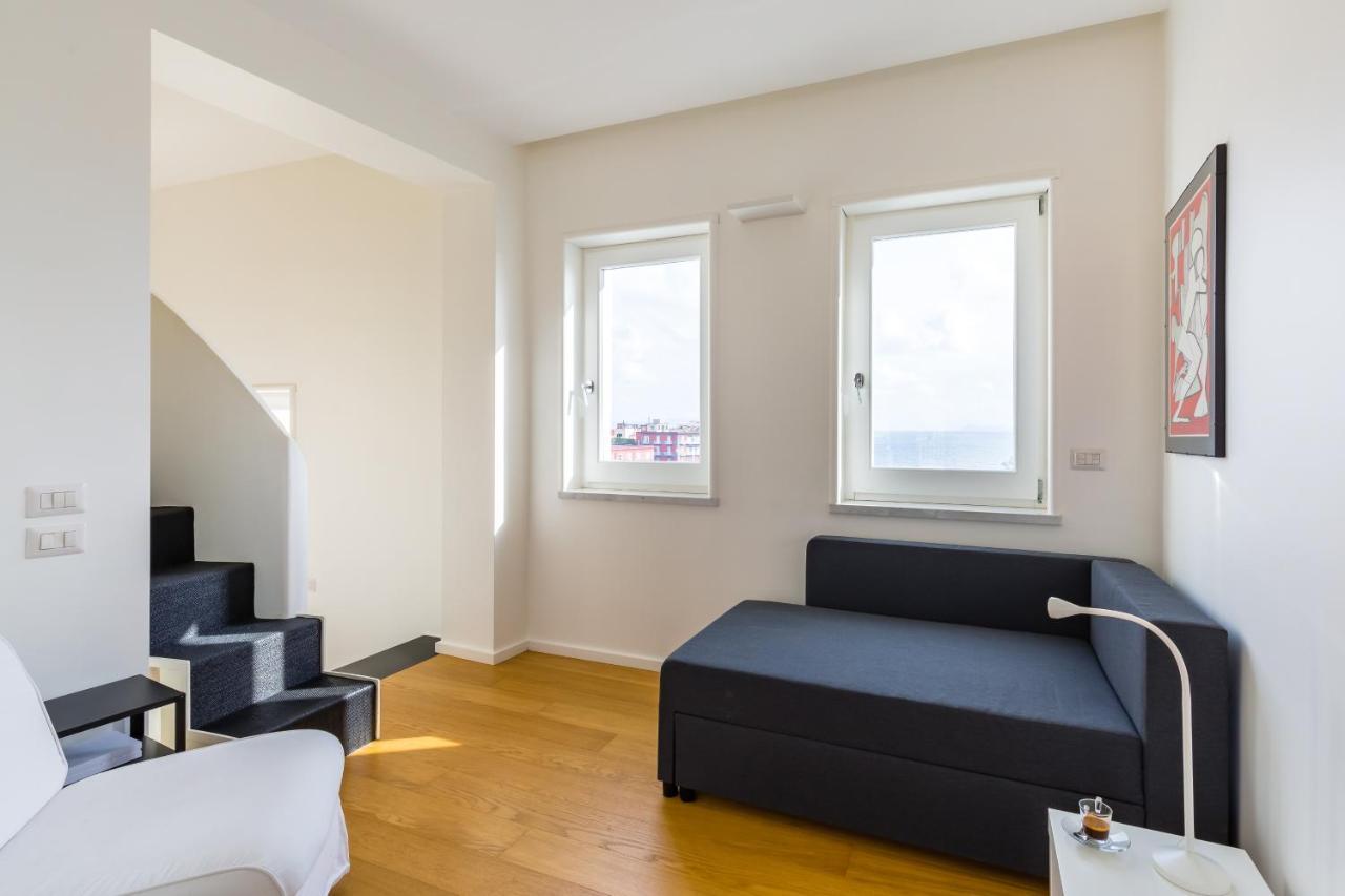 Seaview Terrace 360°& Elegant Loft Apartment เนเปิลส์ ภายนอก รูปภาพ