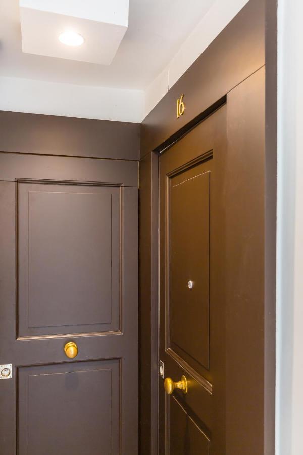 Seaview Terrace 360°& Elegant Loft Apartment เนเปิลส์ ภายนอก รูปภาพ