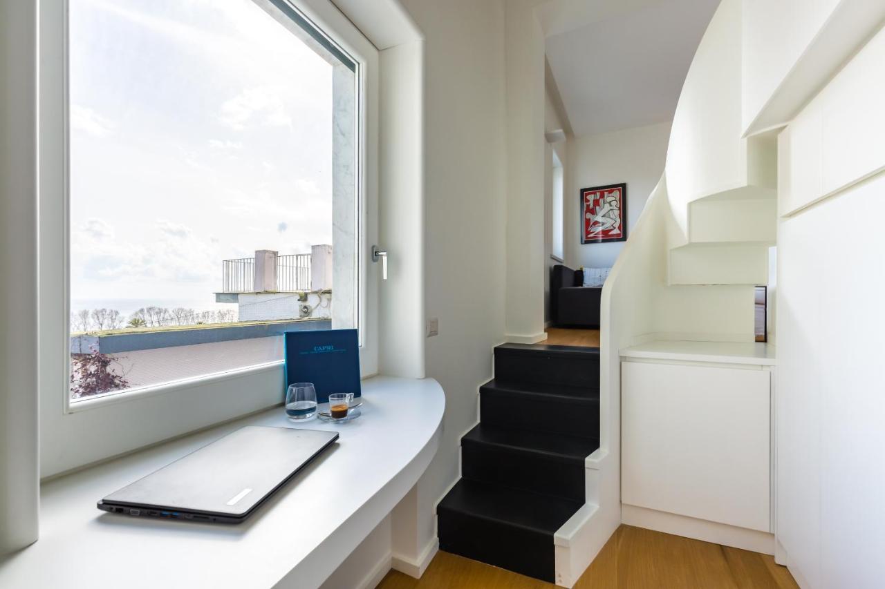 Seaview Terrace 360°& Elegant Loft Apartment เนเปิลส์ ภายนอก รูปภาพ