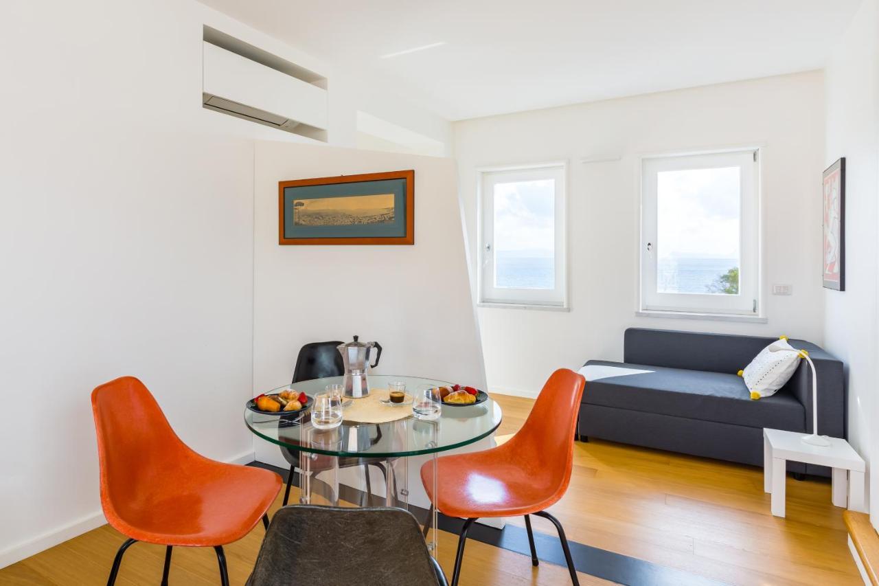 Seaview Terrace 360°& Elegant Loft Apartment เนเปิลส์ ภายนอก รูปภาพ